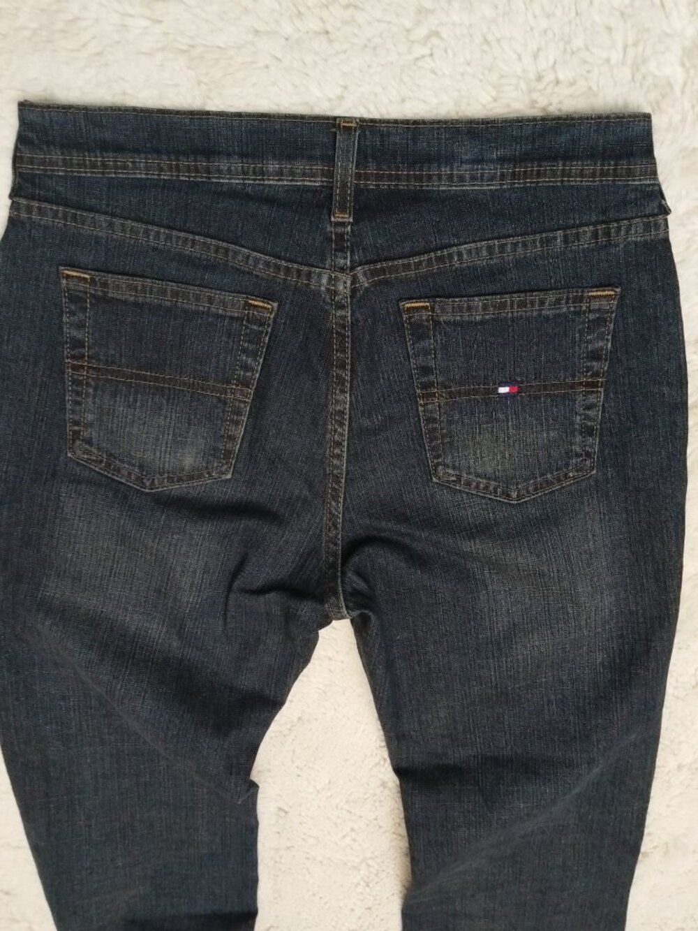 ✨ NWOT Made in Canada ✨ Tommy Hilfiger Dark Wash Bootcut Jeans 6 - Picture 11 of 13